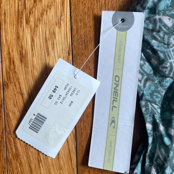 NWT O'Neill Green Floral Patterned Dress - Picture 4 of 4